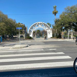 Meet your Posher, Hellen